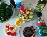 Foto del paso 1 de la receta: Ensalada de espinacas con manzana y aguacate