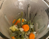 Foto del paso 3 de la receta: Papilla para bebés de verduras verdes. Judías verdes, calabacín, patata, (zanahoria)y apio