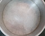 A picture of step 4 of Bourbon biscuit cake.