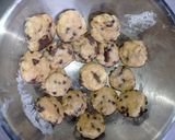 Foto langkah ke 3 dari resep Soft Cookies Chocolate Chip.