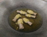 Foto langkah ke 5 dari resep Sosis gulung mie.