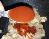 A picture of step 5 of Beef Steak with Mushroom Sauce.