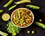 A picture of step 3 of Matar masala dry.