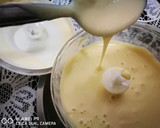 A picture of step 6 of Mango pancake with mango sauce.