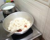 A picture of step 8 of Fried idli.