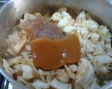 Foto del paso 4 de la receta: Col o repollo cocinada: con patatas cocidas, jamón ibérico y pasas
