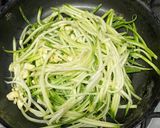 Foto del paso 2 de la receta: Fideos de zapallo italiano - receta grez
