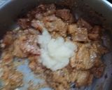 A picture of step 2 of Chicken macaroni bun in patila.