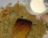 Foto langkah ke 5 dari resep Bihun goreng.