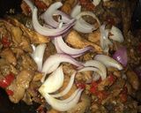 A picture of step 4 of Shredded chicken and chips.