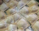 Foto del paso 6 de la receta: RAVIOLONES DE RICOTA Y VERDURA (la salsa es a gusto)
