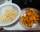 Foto langkah ke 1 dari resep Bubur Manado.