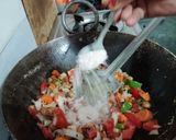 सूजी का उपमा (बच्चों का लिए हेल्दी और टेस्टी लंचबॉक्स) रेसिपी चरण 3 फोटो