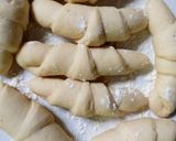 A picture of step 10 of Fried croissant.