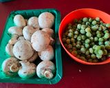 मटार मशरूम ग्रेव्ही (Matar Mushroom Gravy Recipe In Marathi) रेसिपी स्टेप 1 फोटो