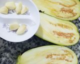 صورة لخطوة 1 من وصفة باذنجان مشوي في الفرن 🍆