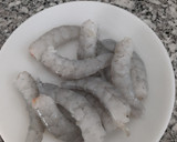 Foto del paso 4 de la receta: 🍄 setas con langostinos guindilla y huevos