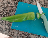Foto del paso 2 de la receta: Pimientos verdes italianos rellenos de tortilla