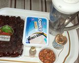 A picture of step 3 of Date almond shake.