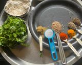 A picture of step 1 of Safflower Cheese Paratha.