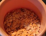 Foto langkah ke 1 dari resep Banana overnight oatmeal.