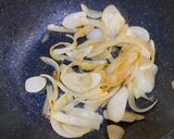 A picture of step 2 of Tomato Beef Soup (Soy Sauce Taste).