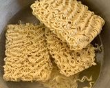 Foto langkah ke 3 dari resep Mie goreng andalan keluarga.