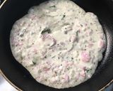 Foto langkah ke 2 dari resep Semolina pancake (onion rava dosa).