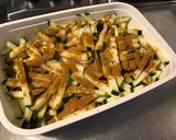 Une image de l'étape 2 de Frites de courgettes aux épices orientales et graines de lin.