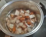Foto del paso 2 de la receta: Sopa con preparado de marisco y pasta a tu gusto