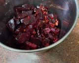 A picture of step 3 of Beetroot coconut chutney.