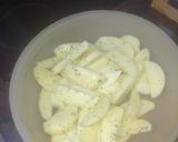 Foto del paso 2 de la receta: Muslitos de pollo glaseados con papas panaderas