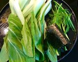 Hình bước làm 1 của món Canh cải nấu rong biển rau thì là