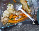 Foto del paso 7 de la receta Escabeche de gallina acompañado con yuca