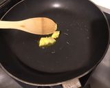 Une image de l'étape 2 de Diots du Jura fumés à la compotée de tomates, ail, oignon et origan.