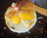 Foto langkah ke 3 dari resep Oncom tumis orek telor.