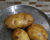 Foto langkah ke 1 dari resep Mashed Potato Lembut & Gurih.