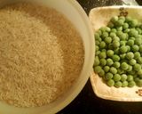 A picture of step 1 of Boiled white rice with green peas 🍚☺.