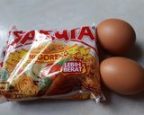 Foto langkah ke 1 dari resep 90. Omelet Mie Sakura Goreng Pedas.
