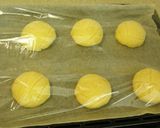 A picture of step 13 of Our Family’s Delicious Melon Pan.