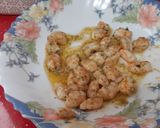 Foto del paso 3 de la receta Envueltos de ensalada de langostinos al ajillo