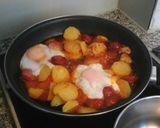 Foto del paso 4 de la receta Patatas con chorizo y huevos