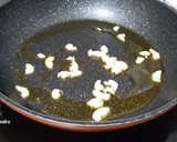 Foto del paso 2 de la receta: Judías verdes rehogadas con patatas y huevos cocidos