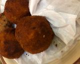 A picture of step 6 of Scotch egg.
