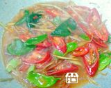 รูปขั้นตอนการทำที่ 5 ของ ผัดฉ่าไข่นกกระทากับอกไก่ทอด