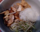 Foto langkah ke 4 dari resep Soto Ayam MBG.