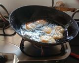 A picture of step 1 of Dahi bade.