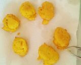 Foto del paso 14 de la receta Buñuelos de langostinos con bacalao