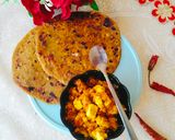 A picture of step 4 of MAIZE FLOUR MISSI ROTI / Makki ka PARATHA 😋.