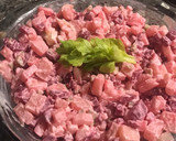 Foto del paso 4 de la receta: Salmón con cebolla y Ensalada Rusa